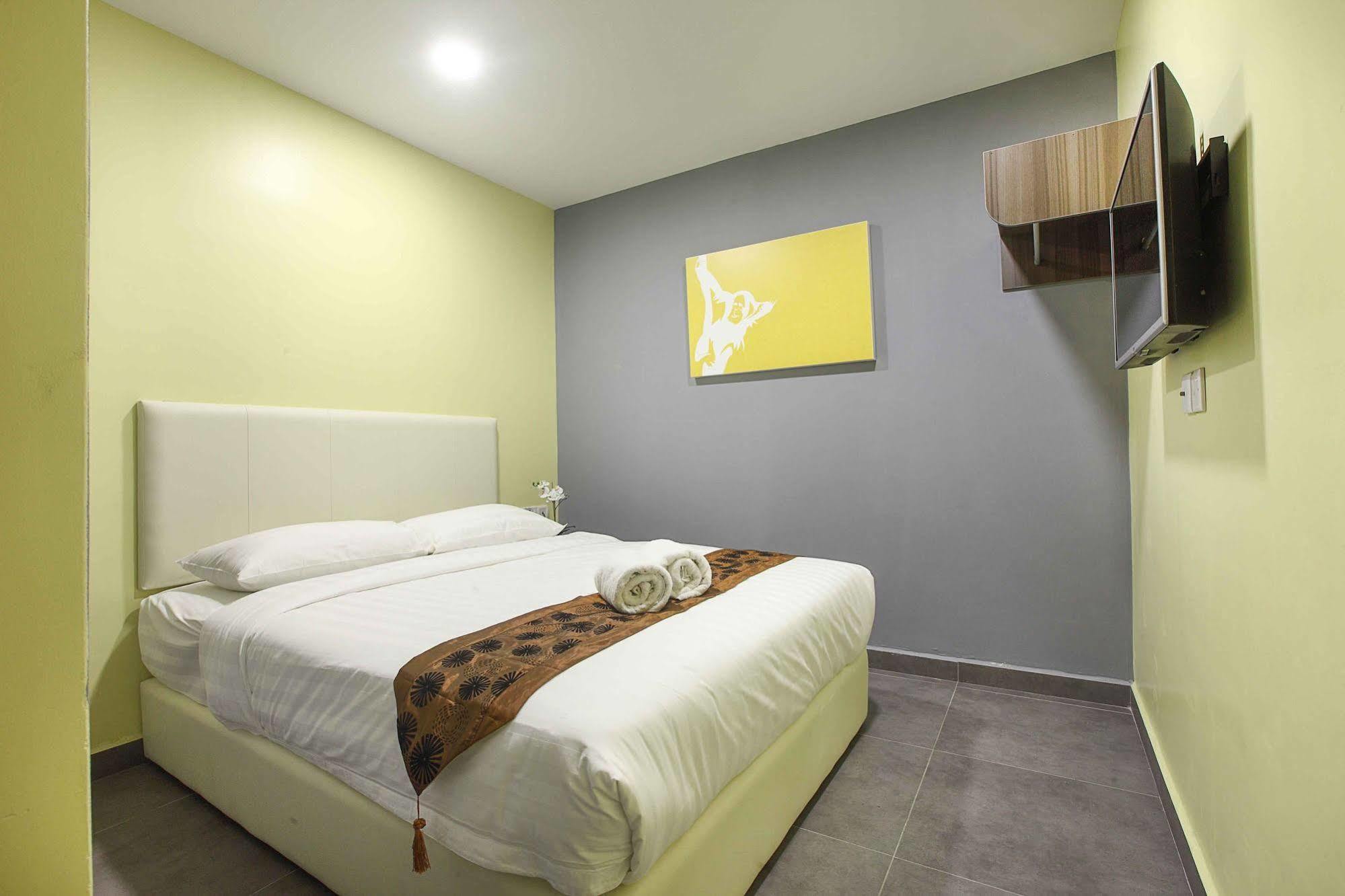 Sri Village Hotel Ампанг Екстер'єр фото
