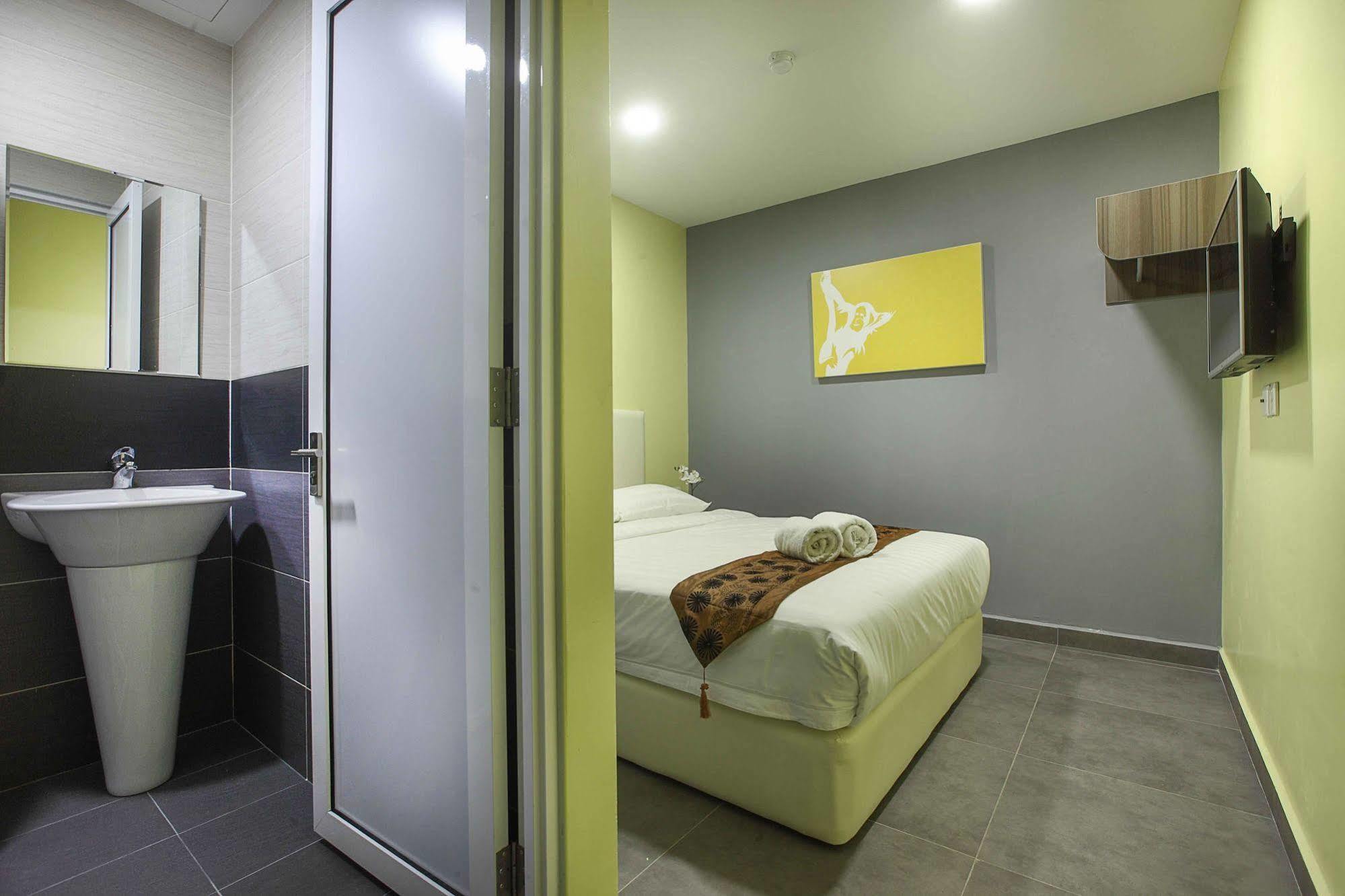 Sri Village Hotel Ампанг Екстер'єр фото