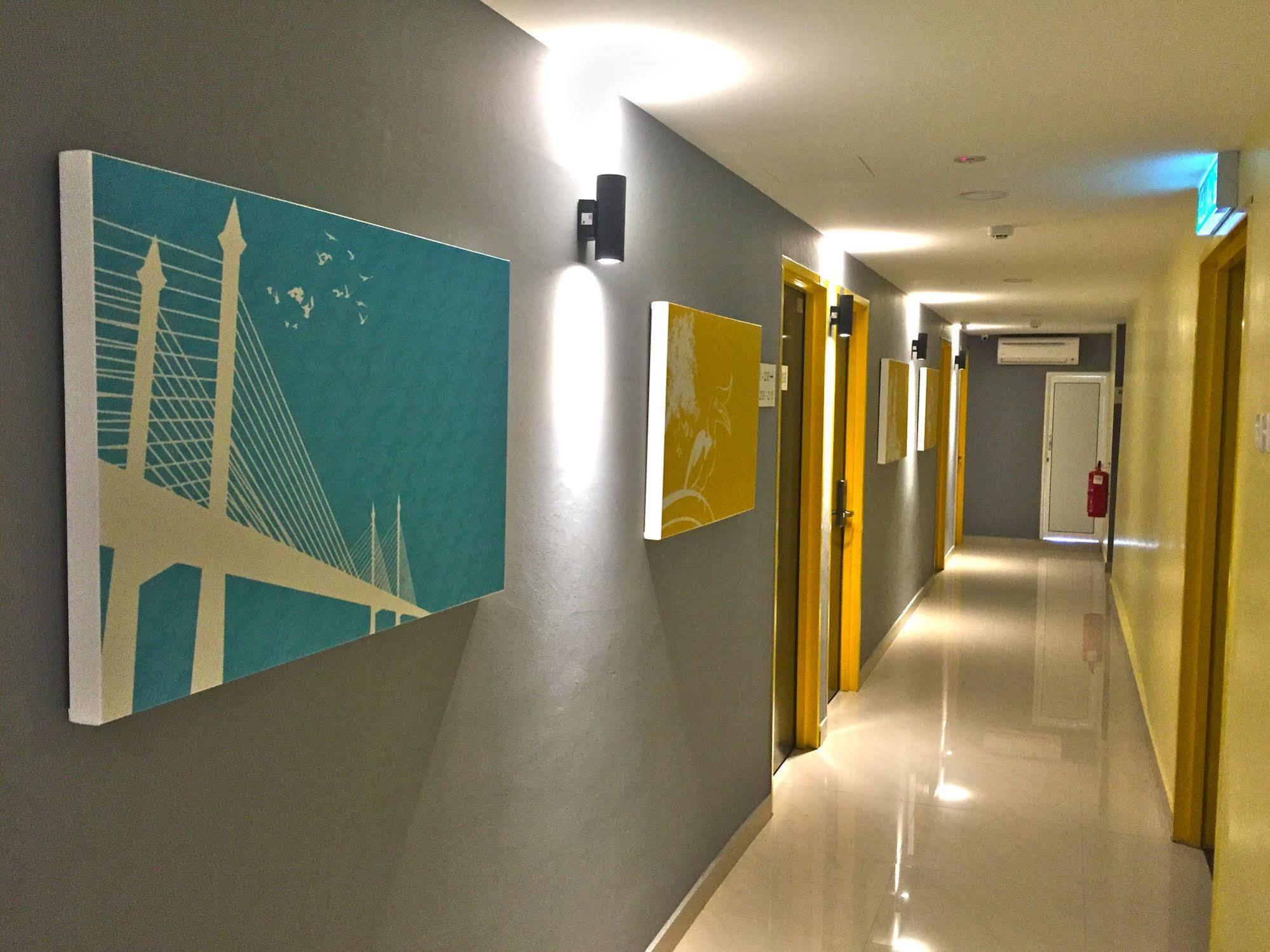 Sri Village Hotel Ампанг Екстер'єр фото